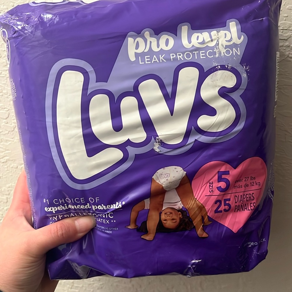 Luvs pampers